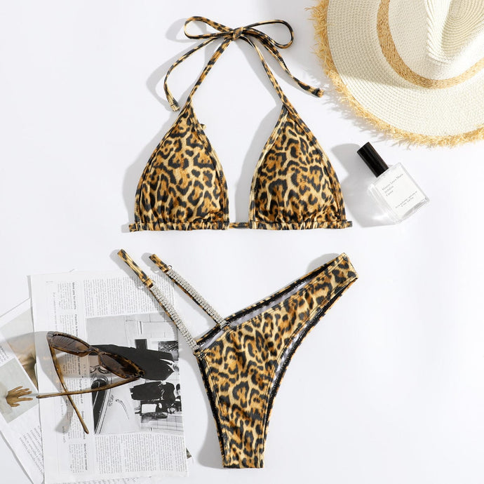 Daring and Chic Leopard Print Split High-Waist Bikini - BikiniOmni.com